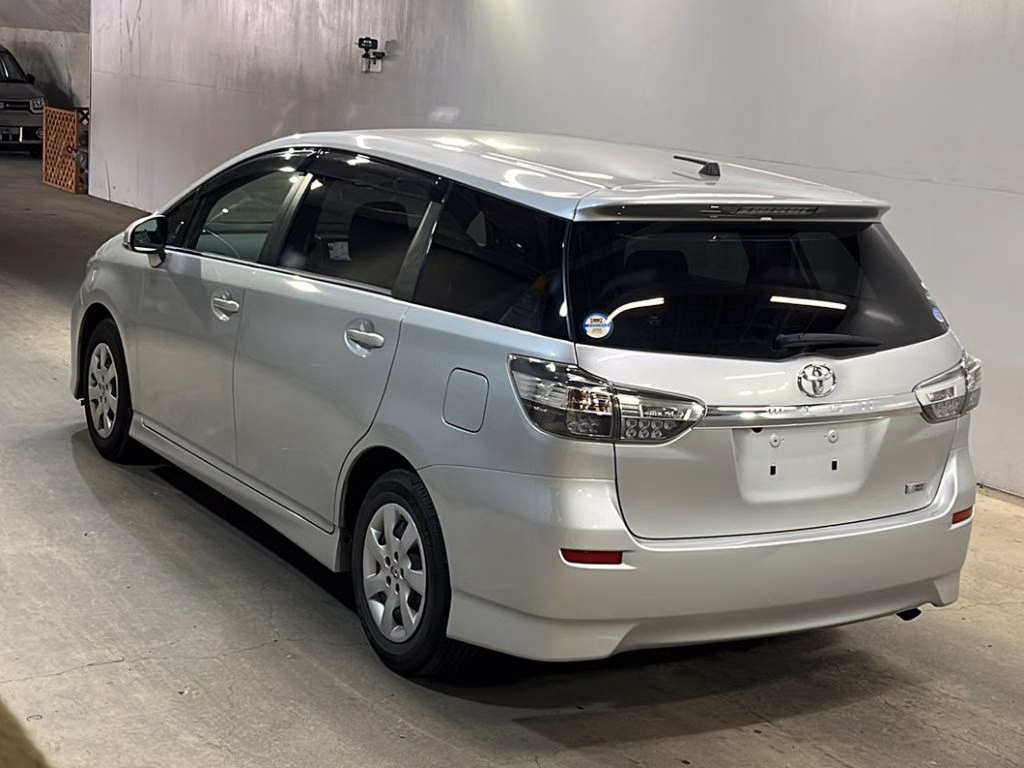 TOYOTA WISH