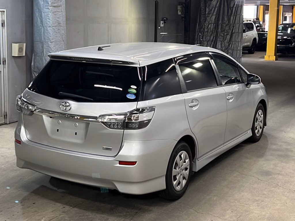 TOYOTA WISH