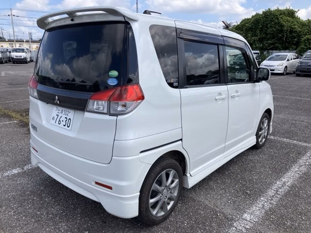 MITSUBISHI DELICA D:2