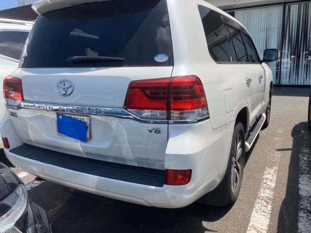 TOYOTA LAND CRUISER