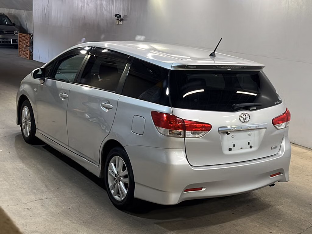 TOYOTA WISH