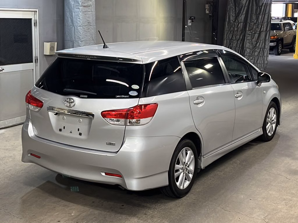 TOYOTA WISH