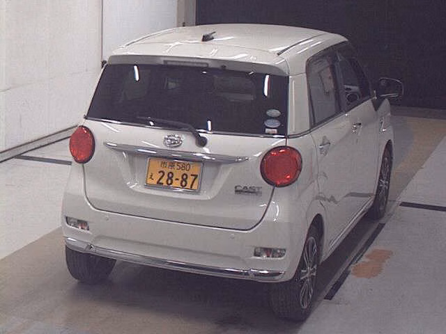 DAIHATSU CAST