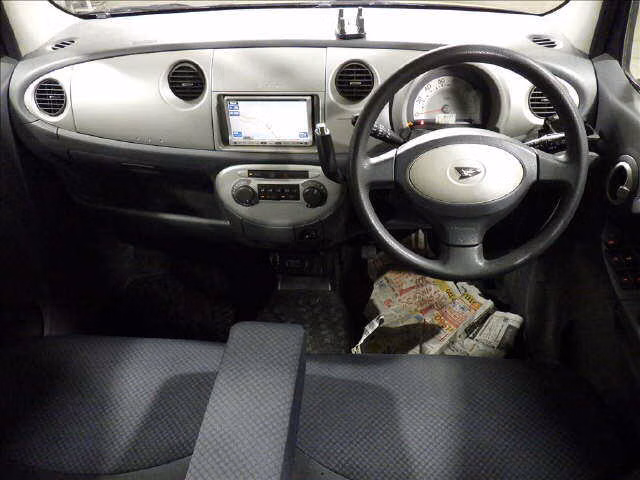 DAIHATSU MOVE LATTE