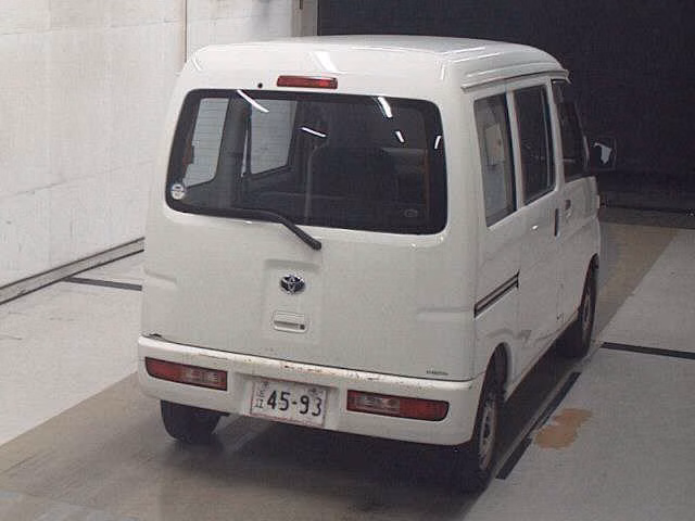 TOYOTA PIXIS VAN