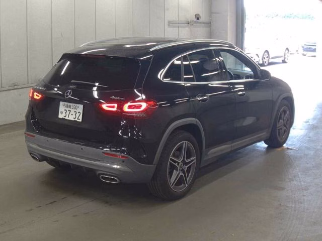 MERCEDES-BENZ GLA-CLASS