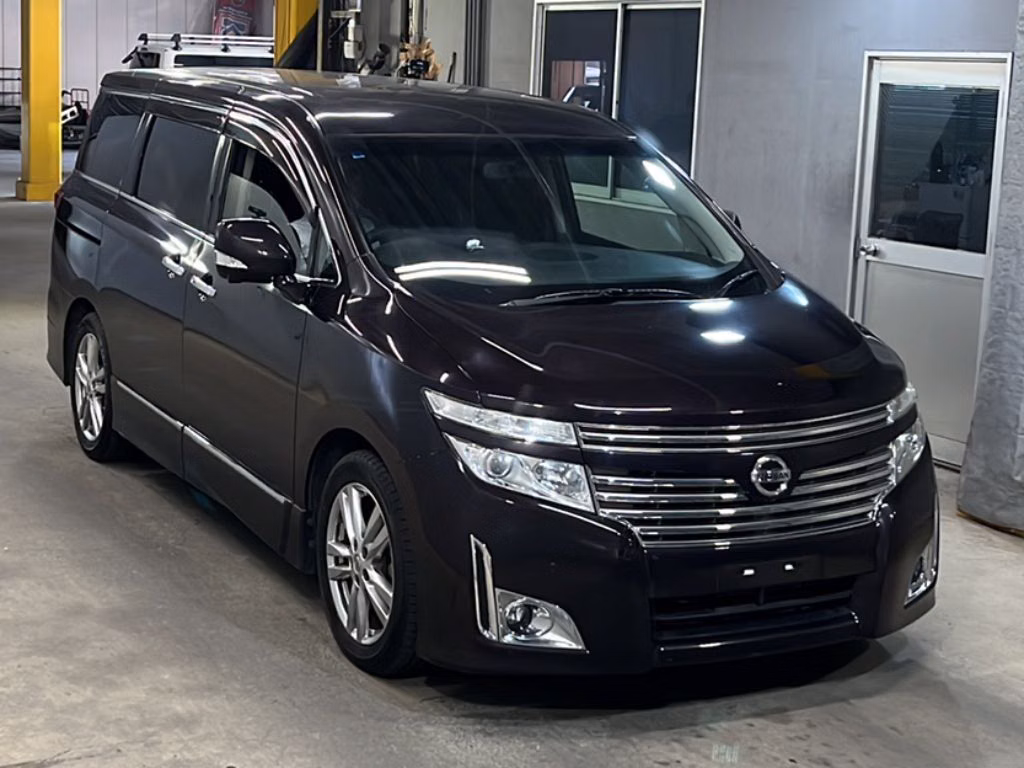 NISSAN ELGRAND