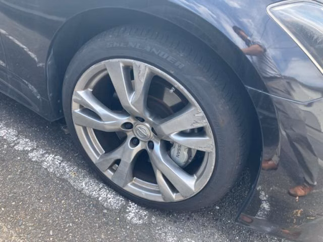 NISSAN FUGA
