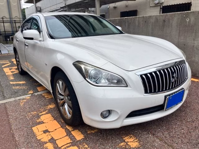 MITSUBISHI PROUDIA