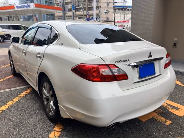 MITSUBISHI PROUDIA