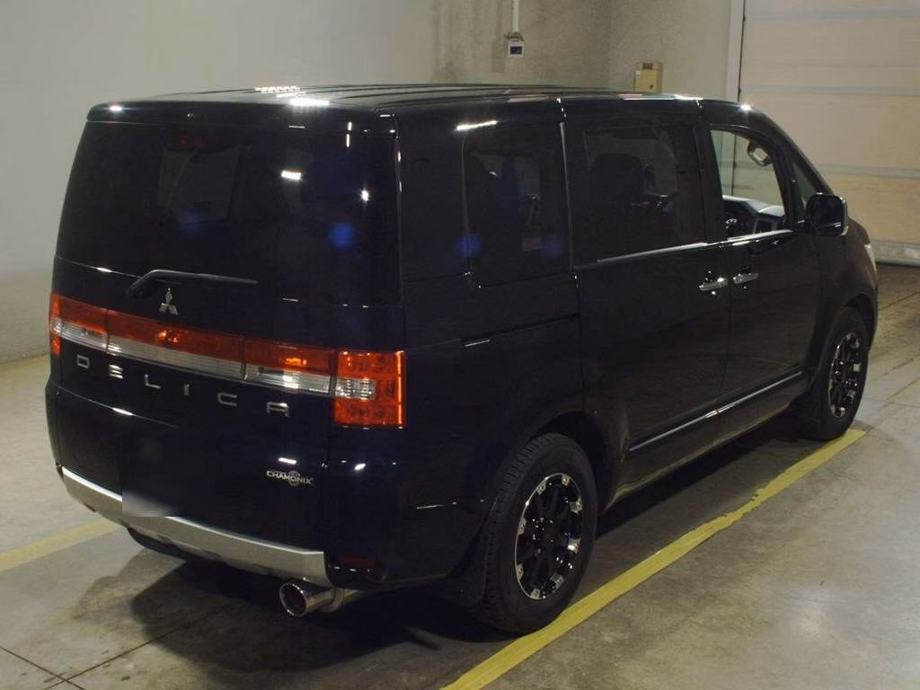 MITSUBISHI DELICA D:5