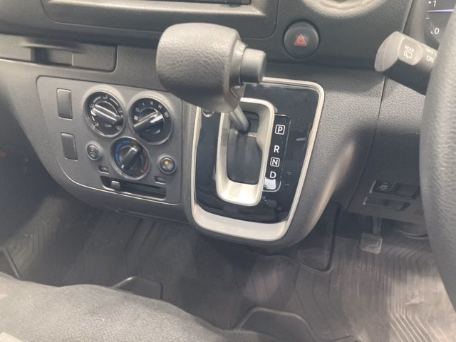 NISSAN CARAVAN