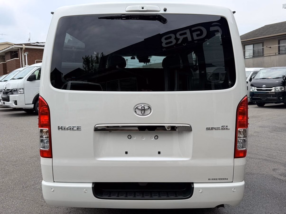 TOYOTA REGIUS ACE