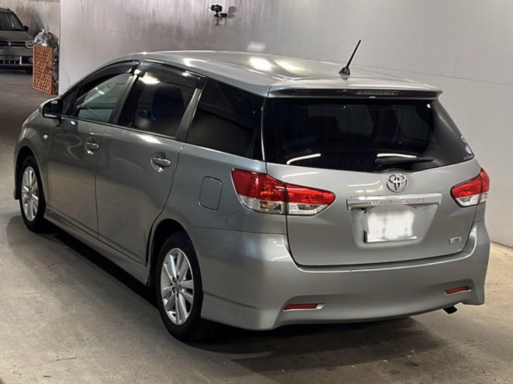 TOYOTA WISH