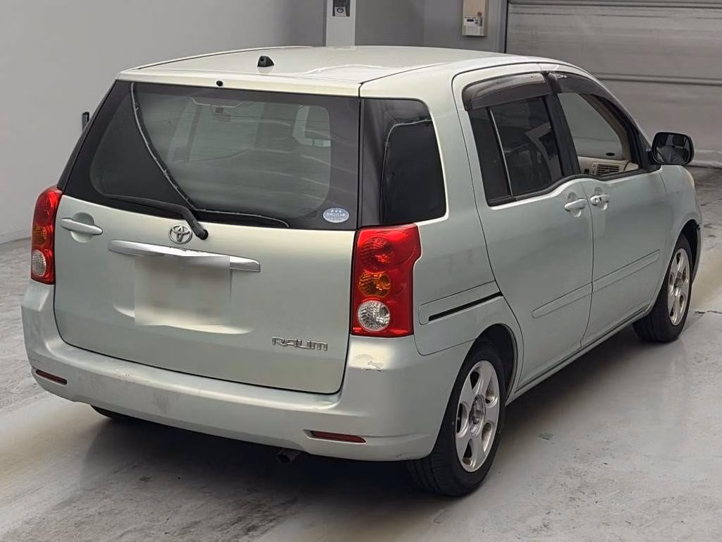 TOYOTA RAUM