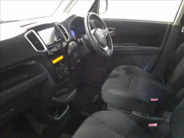 MITSUBISHI DELICA D:2