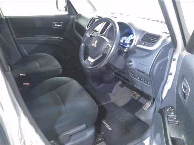 MITSUBISHI DELICA D:2
