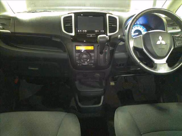MITSUBISHI DELICA D:2
