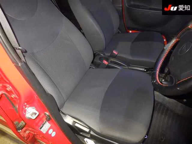 DAIHATSU ESSE
