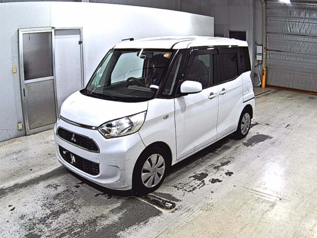 MITSUBISHI EK SPACE