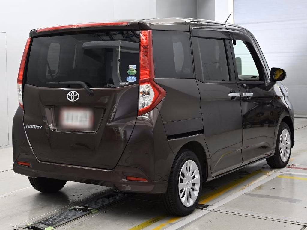 TOYOTA ROOMY