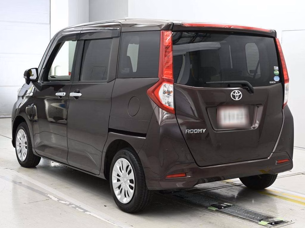 TOYOTA ROOMY