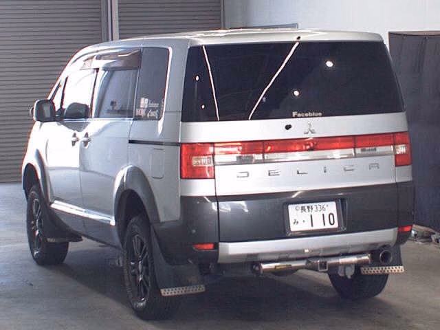 MITSUBISHI DELICA D:5
