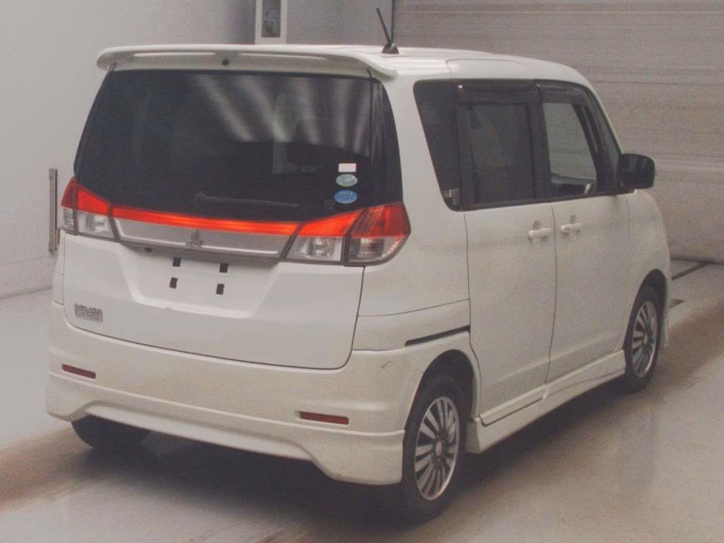 MITSUBISHI DELICA D:2