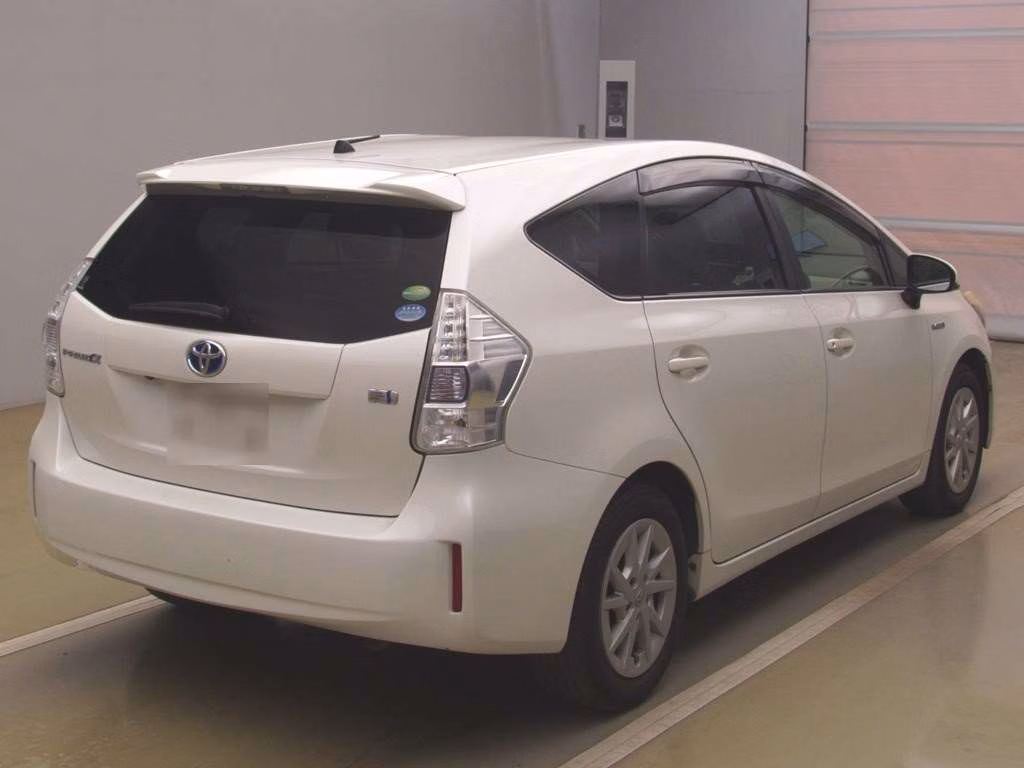 TOYOTA PRIUS ALPHA