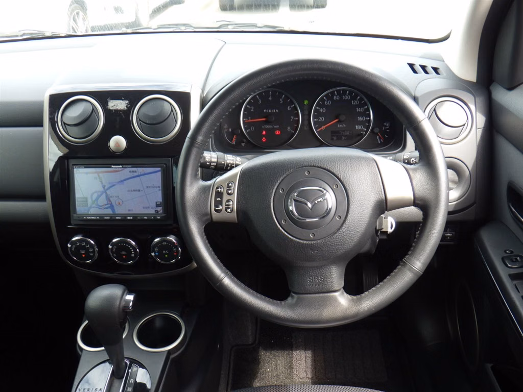 MAZDA VERISA