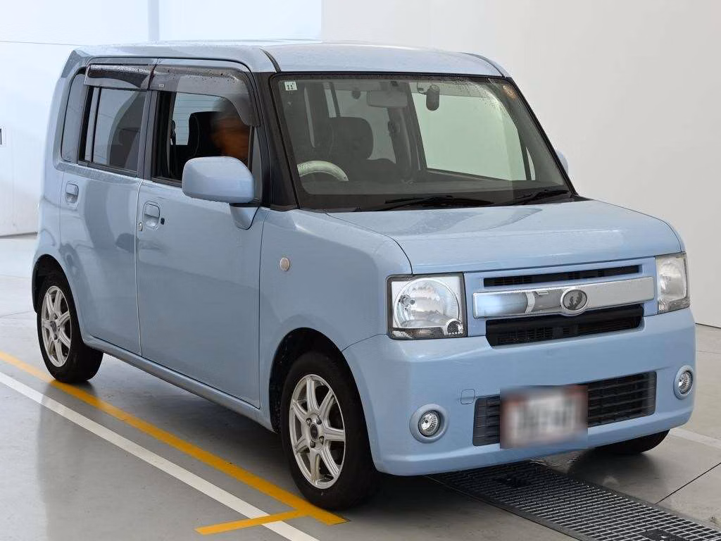 DAIHATSU MOVE CONTE