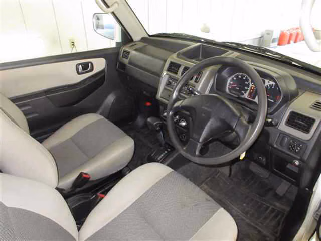 MITSUBISHI PAJERO MINI