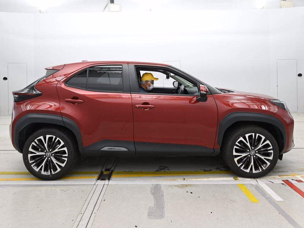 TOYOTA YARIS CROSS