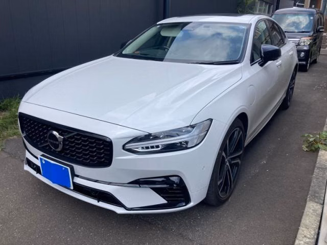 VOLVO V90