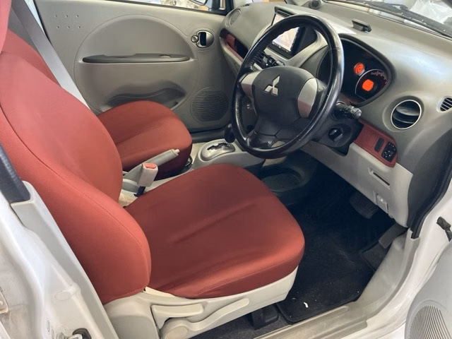 MITSUBISHI I
