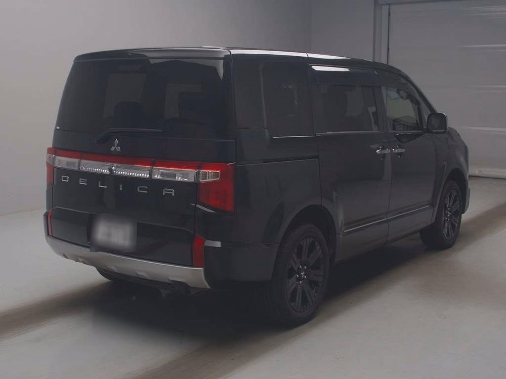 MITSUBISHI DELICA D:5