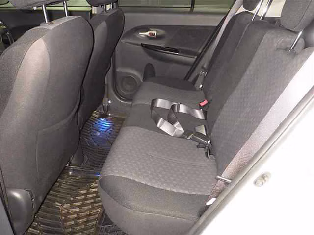 TOYOTA IST