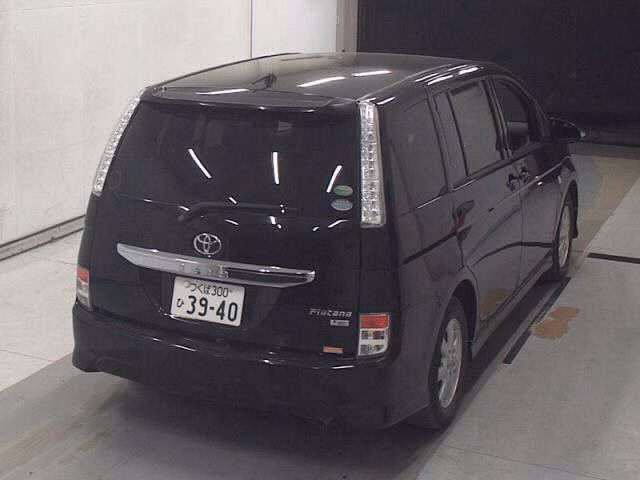 TOYOTA ISIS