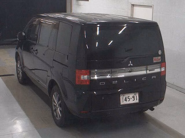 MITSUBISHI DELICA D:5