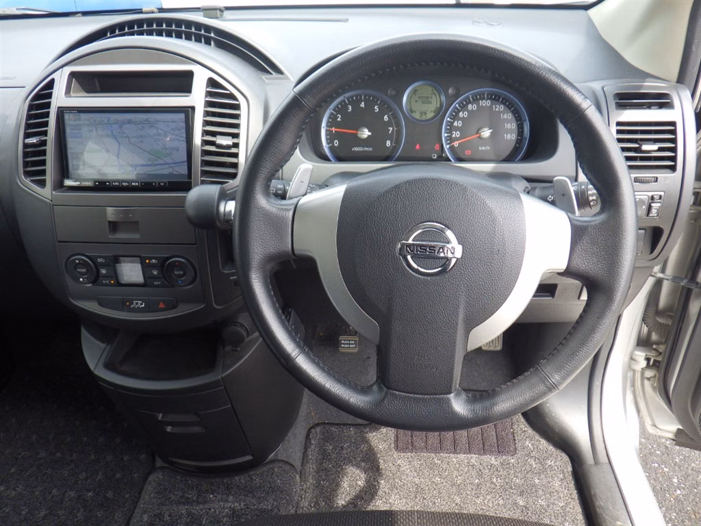 NISSAN LAFESTA