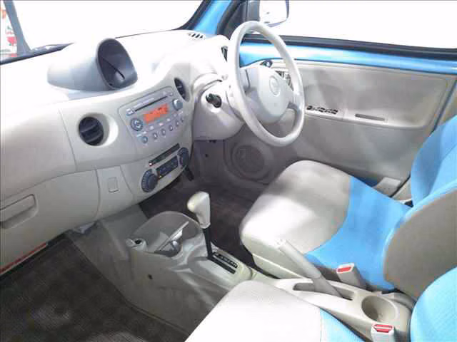 DAIHATSU ESSE