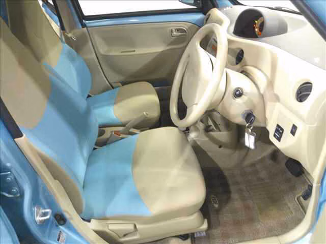 DAIHATSU ESSE