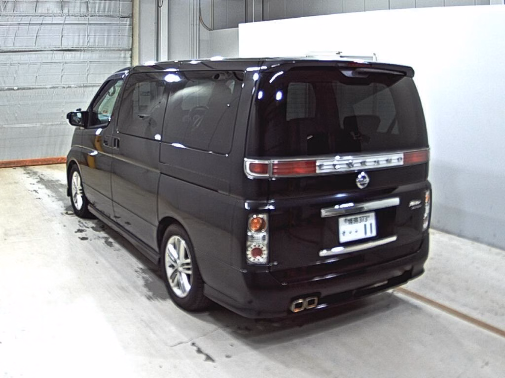 NISSAN ELGRAND