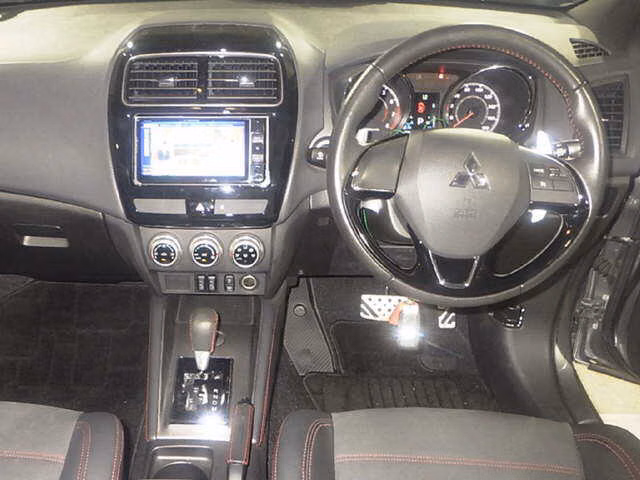 MITSUBISHI RVR
