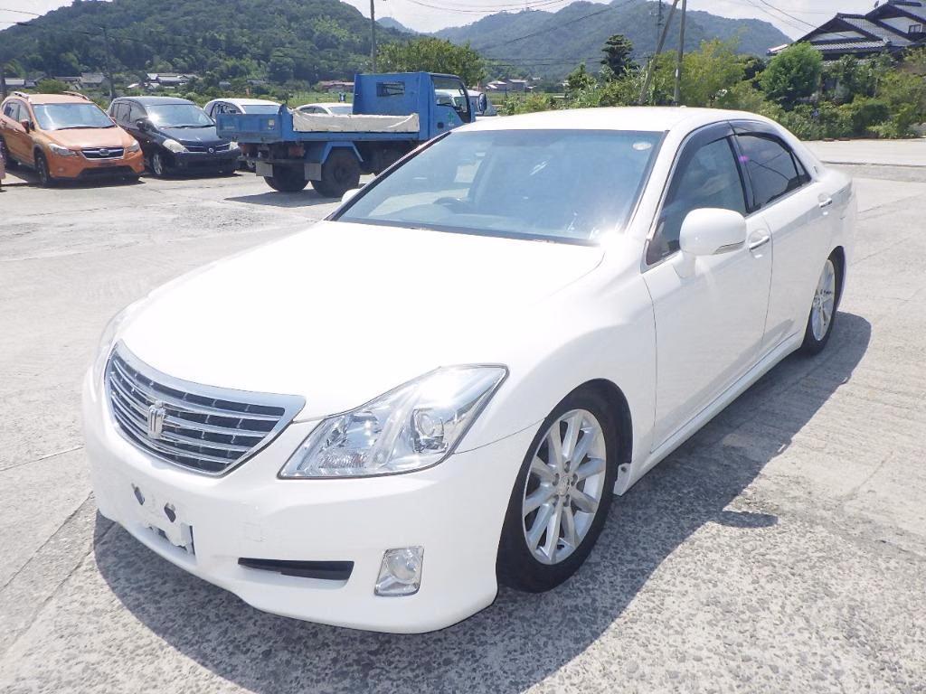 TOYOTA CROWN