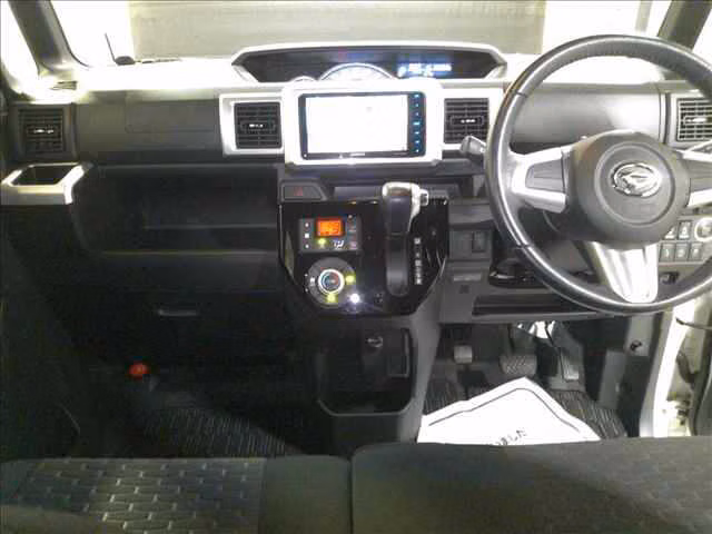 DAIHATSU WAKE