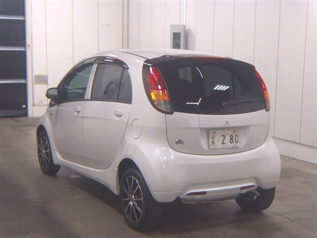 MITSUBISHI I