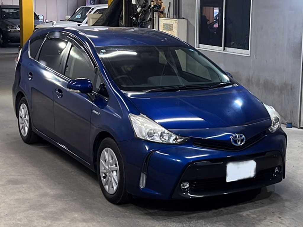 TOYOTA PRIUS ALPHA