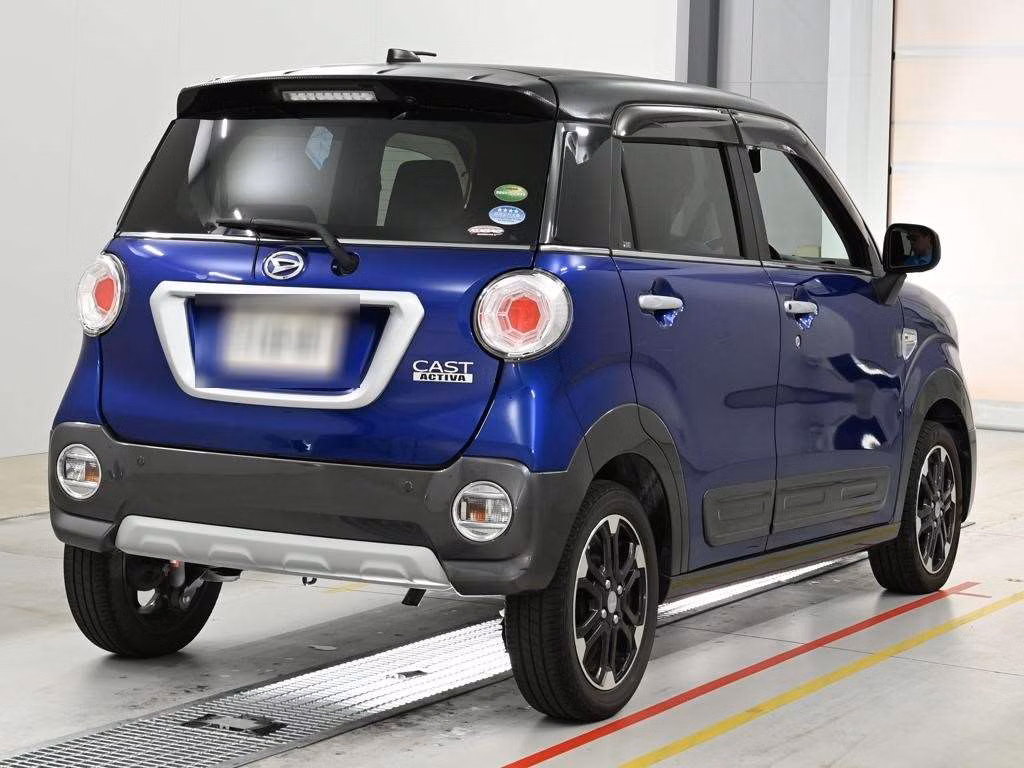 DAIHATSU CAST