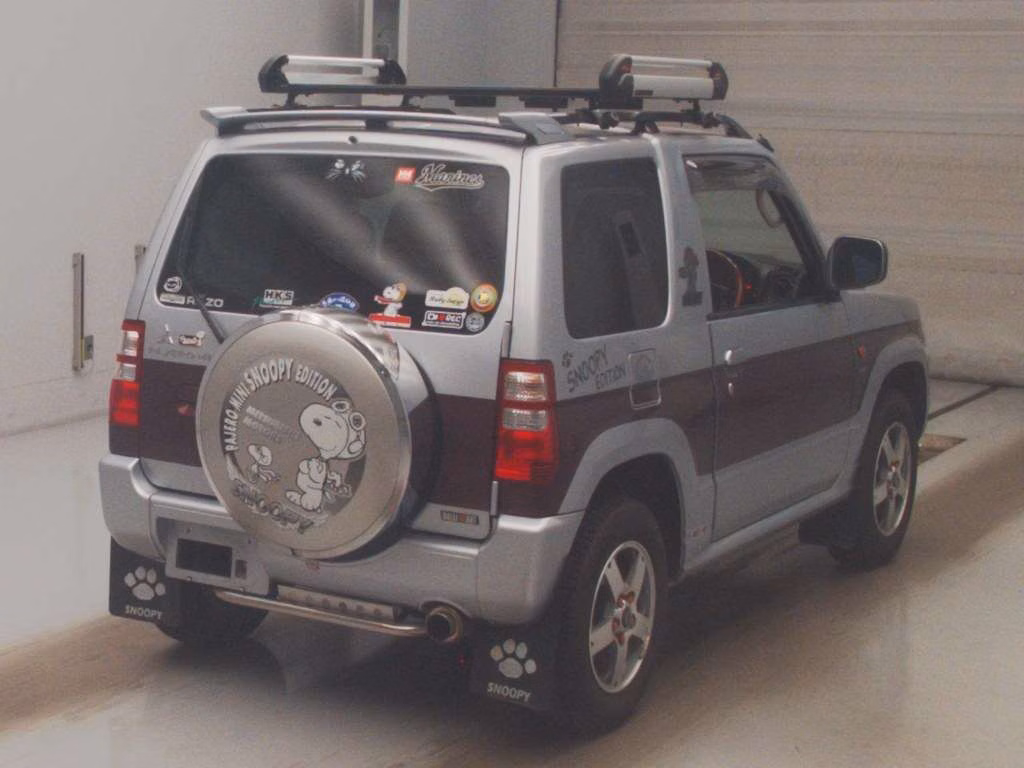 MITSUBISHI PAJERO MINI